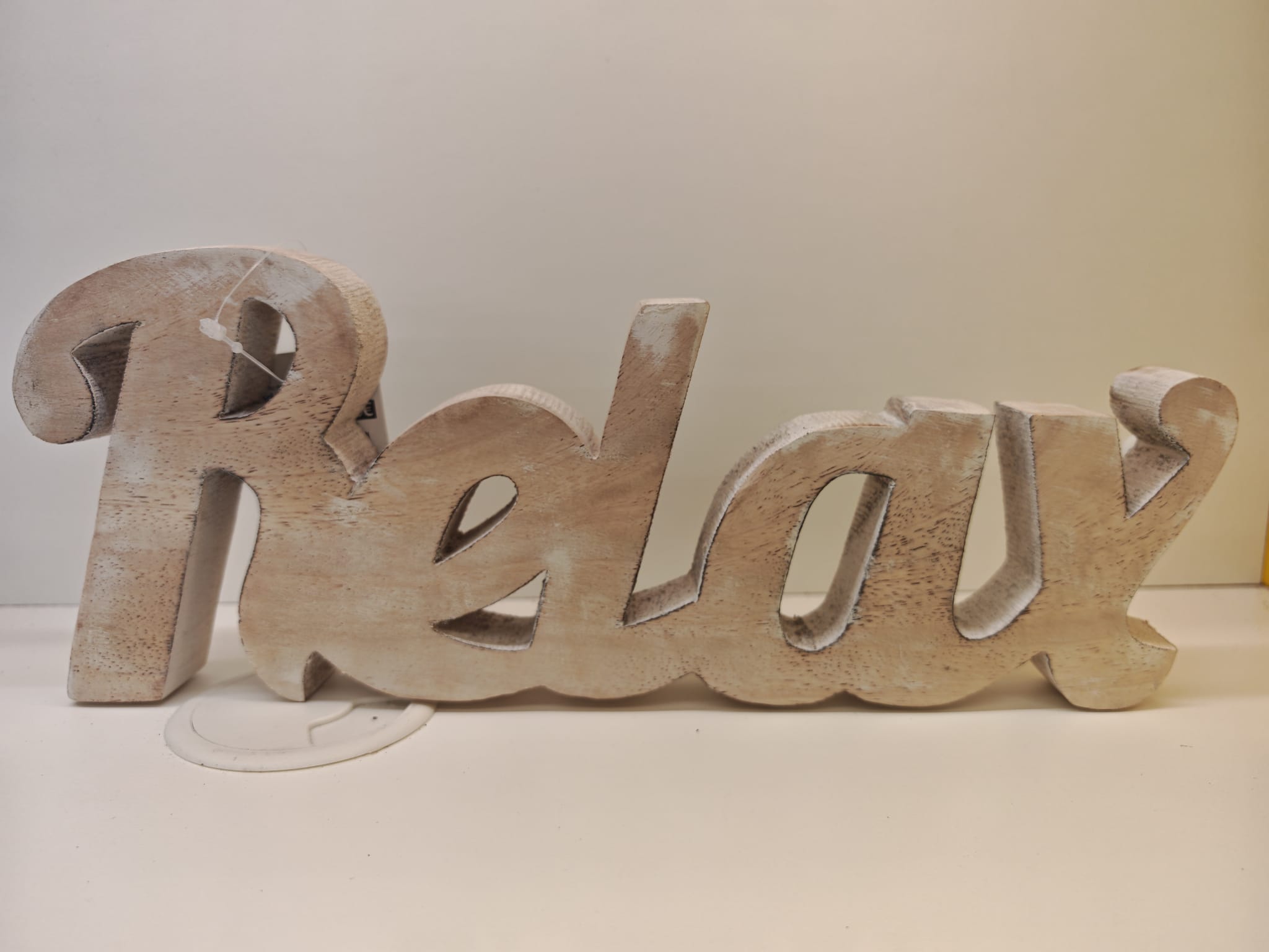 Deko-Schriftzug 'Relax' Holzdeko für entspannte Atmosphäre